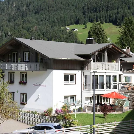 Landhaus Maria Theresia *